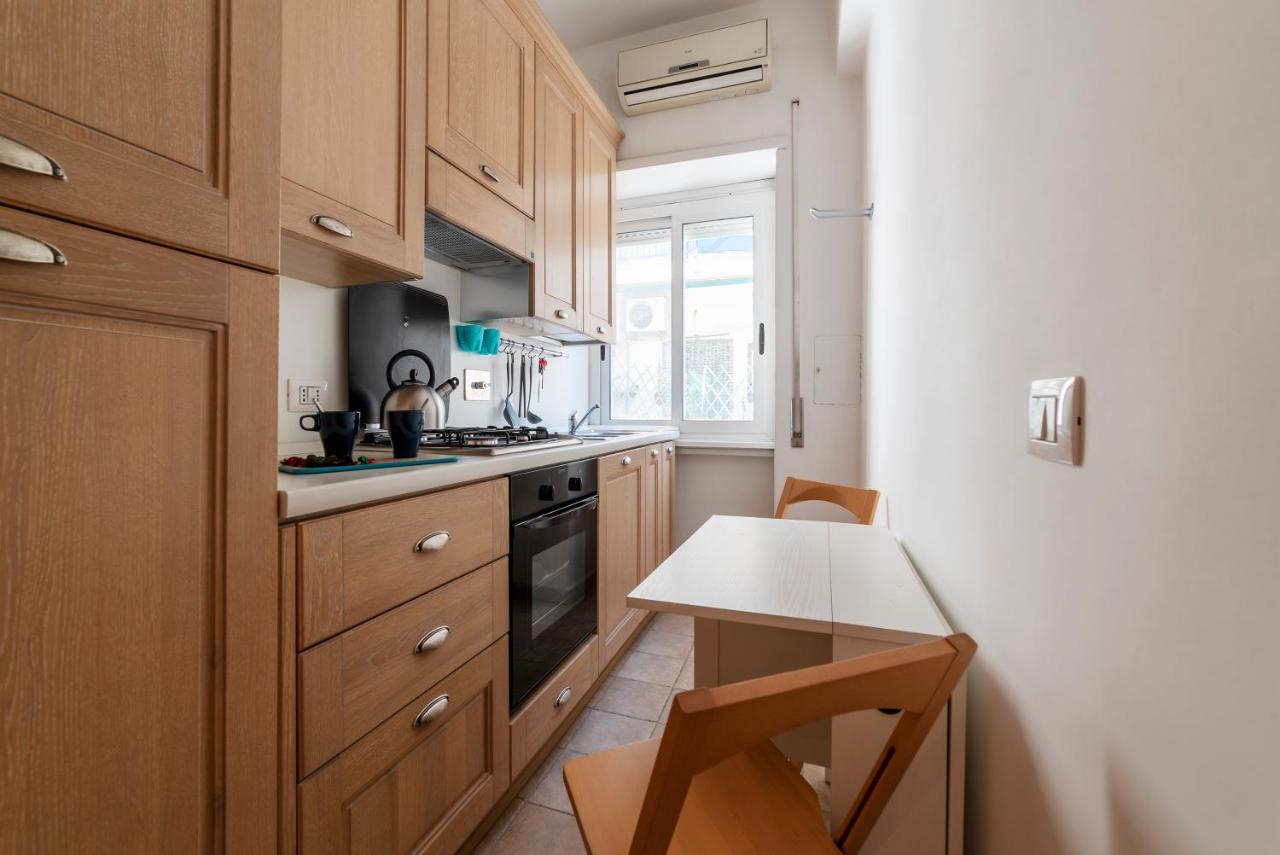 Metro Cipro! Alle Spalle Del Vaticano Apartment X4 Rome Luaran gambar